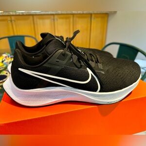 Nike Air Zoom PEGASUS 38 4E Wide Black